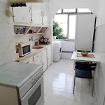 منزل للإقامة Private In Shared - Shared Bathroom And Dog Friendly