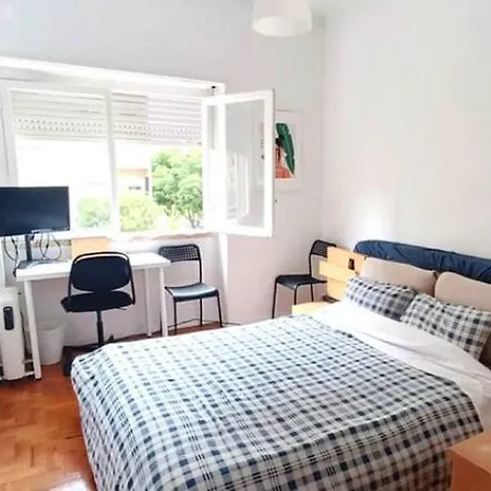 Private In Shared - Shared Bathroom And Dog Friendly * Lisboa
