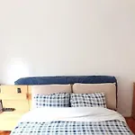 Private In Shared - Shared Bathroom And Dog Friendly *