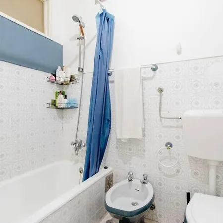 Private In Shared - Shared Bathroom And Dog Friendly Lisboa