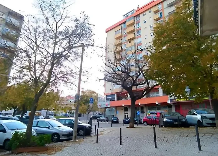 Private In Shared - Shared Bathroom And Dog Friendly منزل للإقامة Lisboa